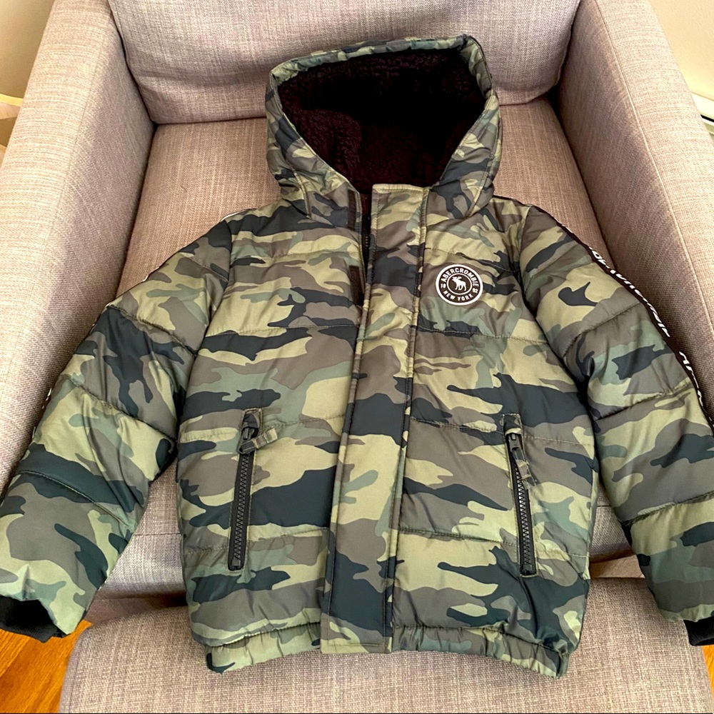 Abercrombie Kids Puffer jacket size 5/6